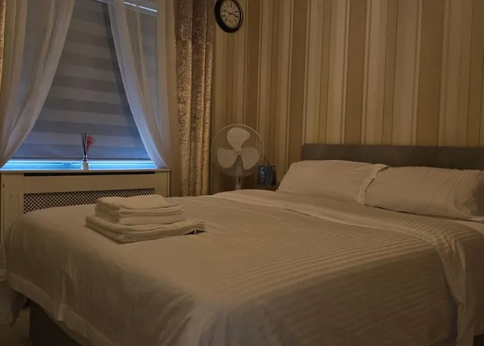 Comfortable Short In Dublin